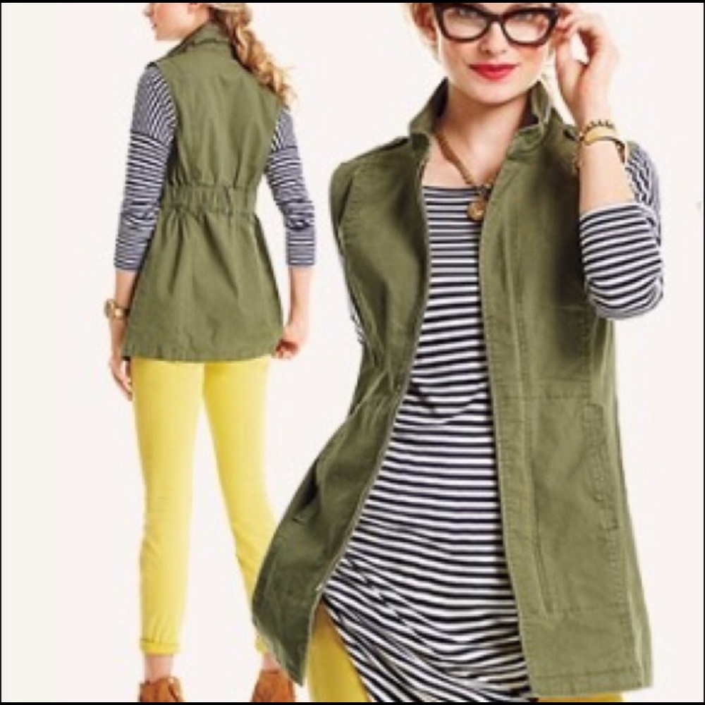 CAbi Olive Green Explorer Vest. Size Small